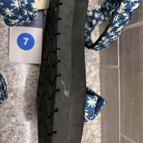 Women’s NWT Universal Thread Sandals-Size 7‎ - Picture 3 of 10